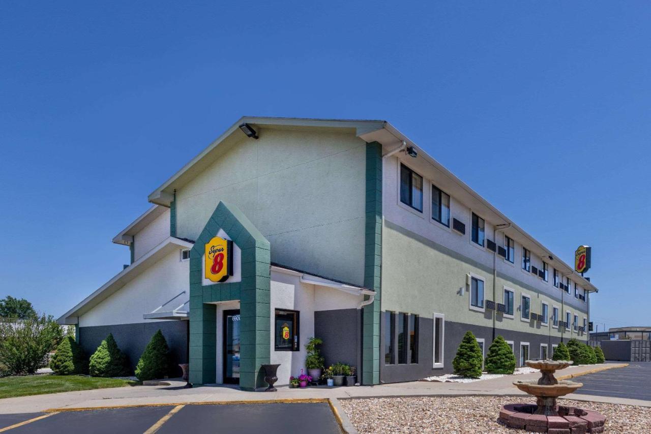 Super 8 By Wyndham Kansas City At Barry Road/Airport Extérieur photo