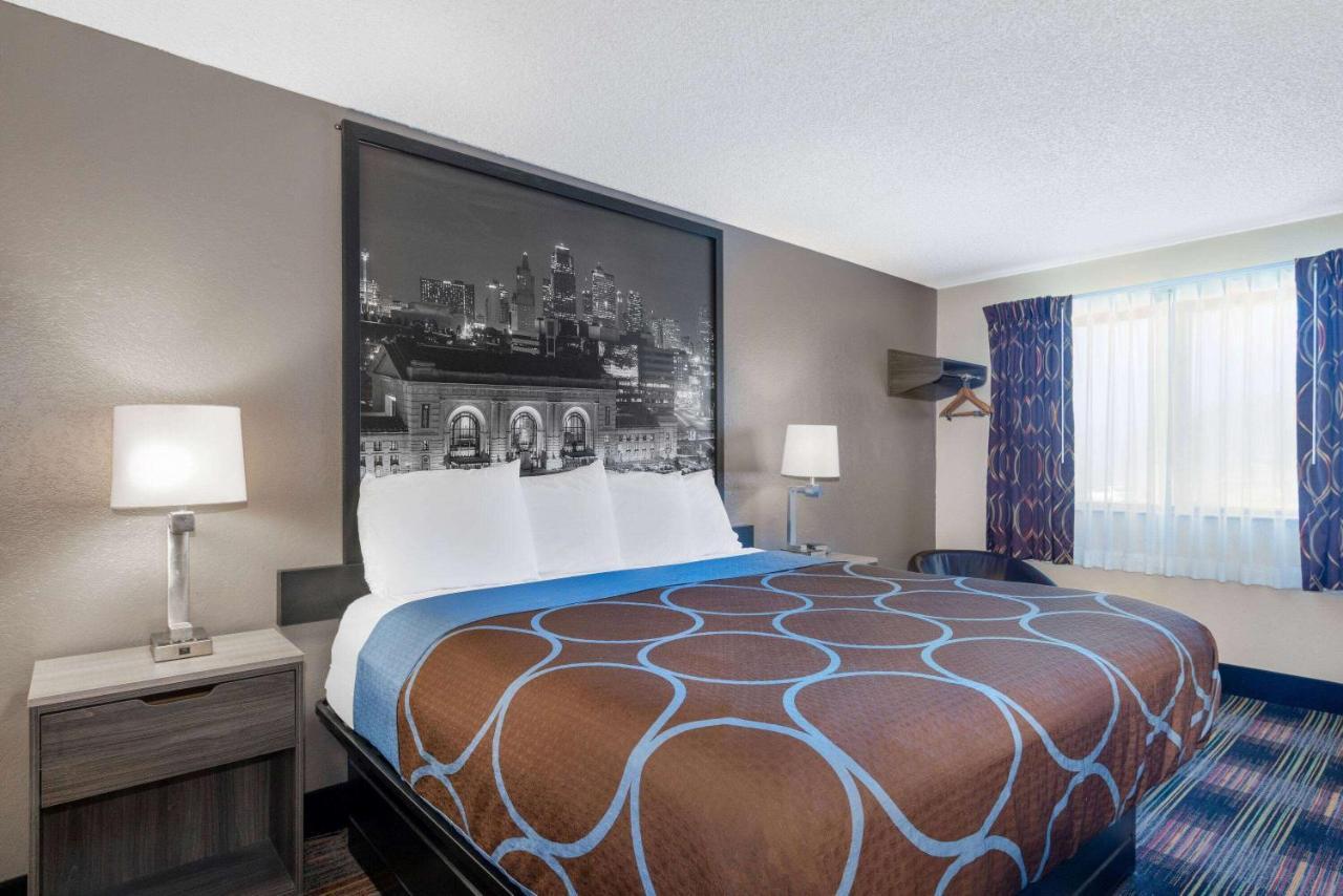 Super 8 By Wyndham Kansas City At Barry Road/Airport Extérieur photo