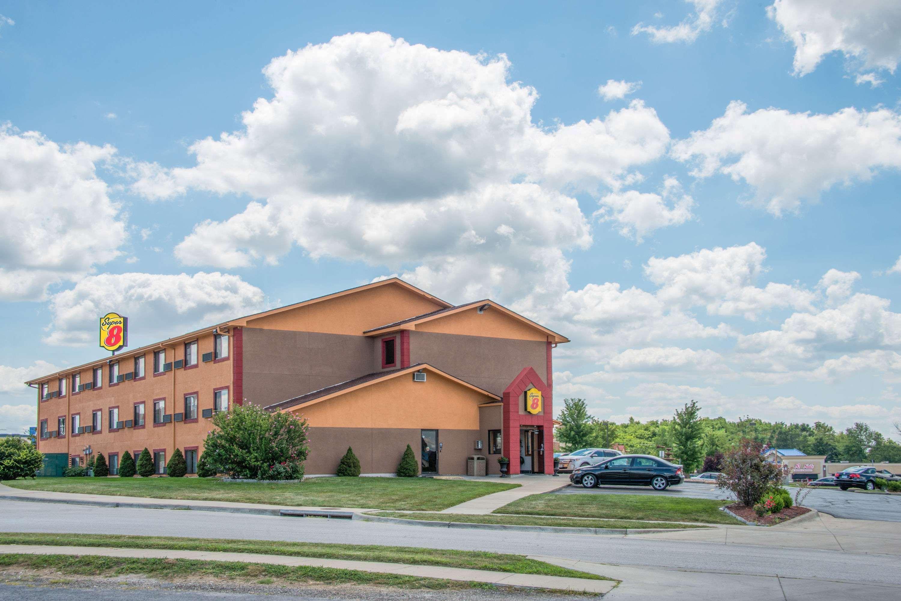 Super 8 By Wyndham Kansas City At Barry Road/Airport Extérieur photo