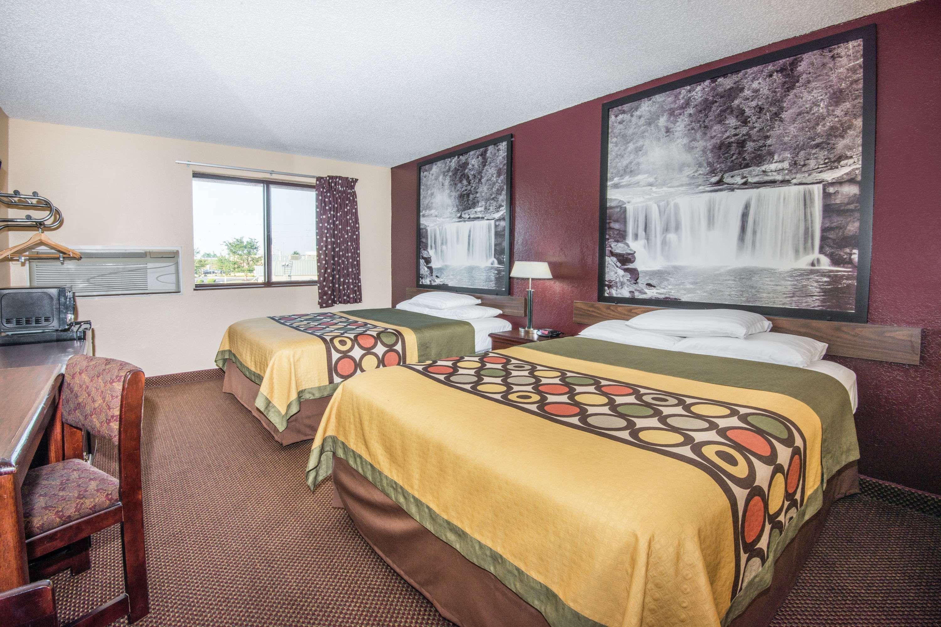 Super 8 By Wyndham Kansas City At Barry Road/Airport Extérieur photo