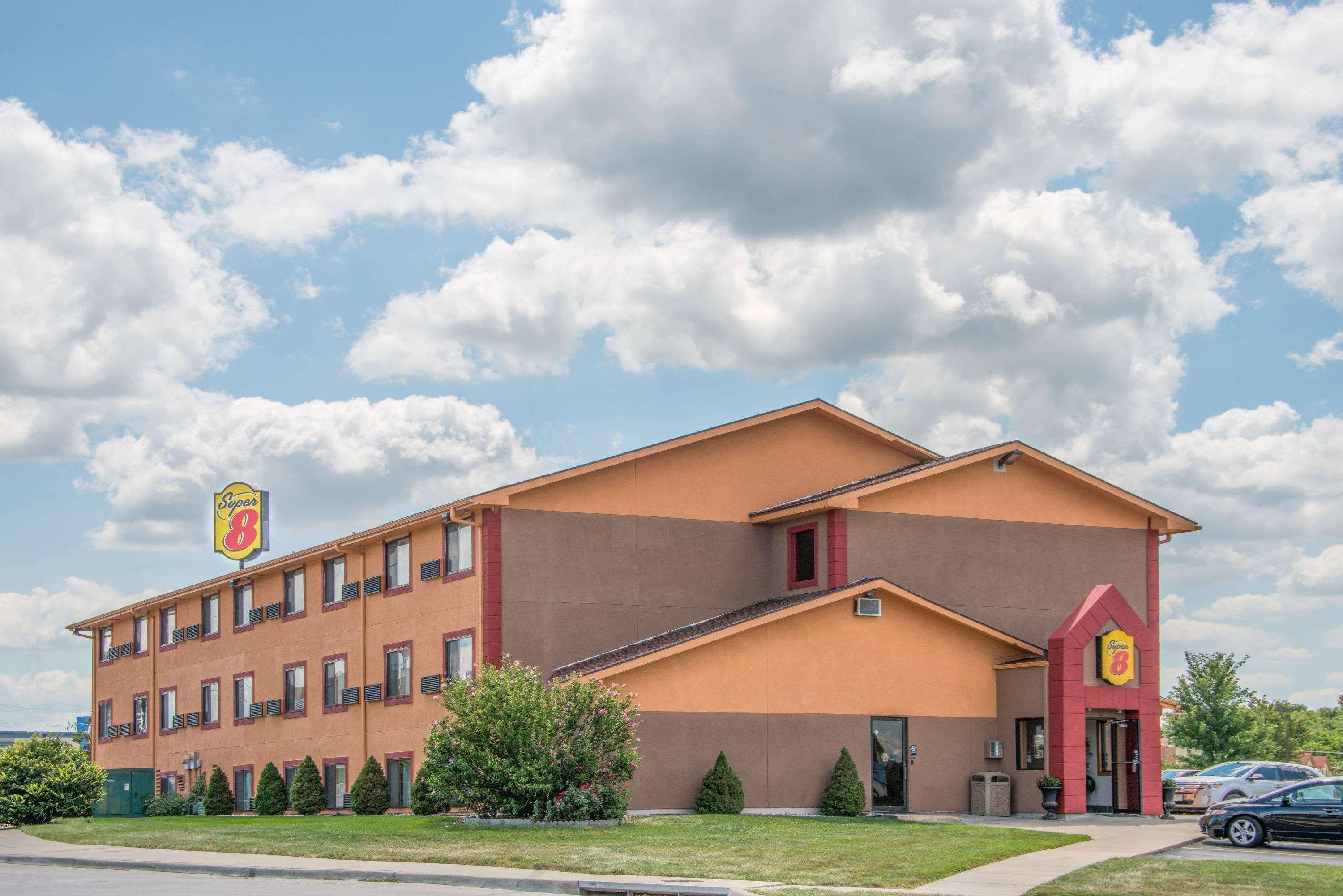 Super 8 By Wyndham Kansas City At Barry Road/Airport Extérieur photo
