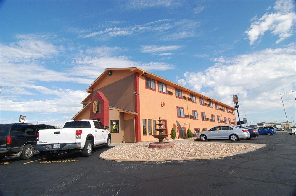 Super 8 By Wyndham Kansas City At Barry Road/Airport Extérieur photo