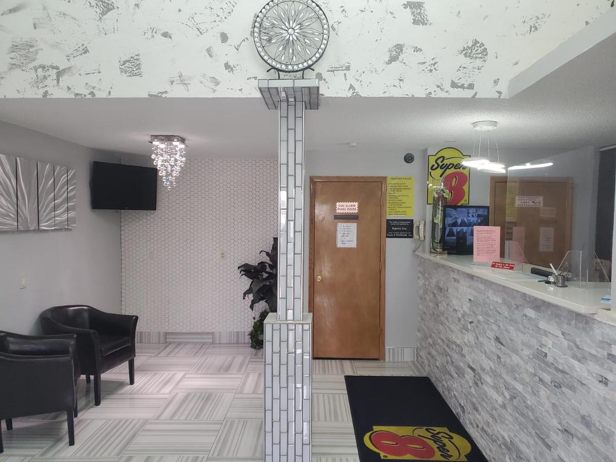 Super 8 By Wyndham Kansas City At Barry Road/Airport Extérieur photo